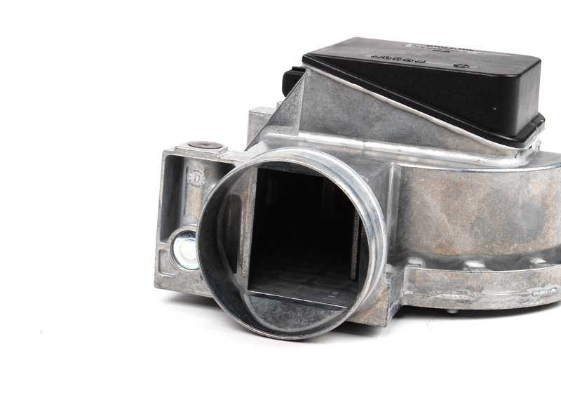 Caudalímetro OEM 13621284407 para BMW E30 320i (todos los modelos compatibles). Mide el aire que entra al motor para un rendimiento óptimo. Repuesto original BMW.