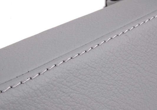 Apoyabrazos de cuero OEM 51168248531 para BMW E46. Original BMW.