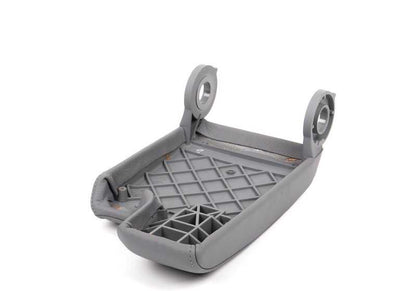Reposabrazos superior en cuero gris OEM 51168248532 para BMW E46. Recambio original BMW.