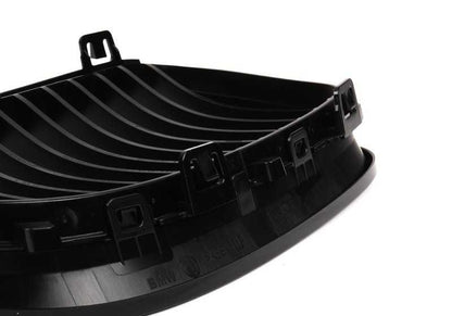 Parrilla decorativa M Performance negra izquierda OEM 51712158985 para BMW E92, E92 LCI, E93, E93 LCI. Original BMW.
