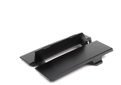 Tapa conducto de aire freno derecho OEM 51117060970 para BMW E60, E61. Pieza original BMW.