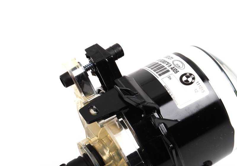 Antiniebla delantero derecho OEM 63177897188 para BMW E60, E60N, E61, E61N. Original BMW.