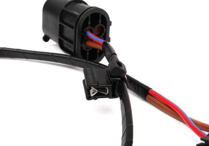 Cable adaptador para ventilador de una velocidad OEM 61116916144 para MINI R50, R52, R53. Compatible con modelos One y Cooper. Original MINI.
