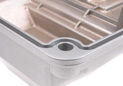 Tapa de culata izquierda OEM 11121703179 para BMW E53 X5 4.4i, 4.6is y E52 Z8 4.9i. Pieza original BMW.