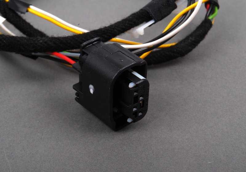 Motor elevalunas delantero izquierdo OEM 67138379003 para BMW Serie 3 E46. Original BMW.