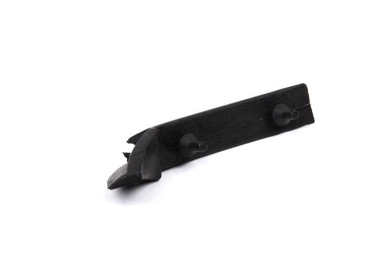 Cubrimiento derecho paragolpes delantero OEM 51717892268 para BMW E39. Original BMW.