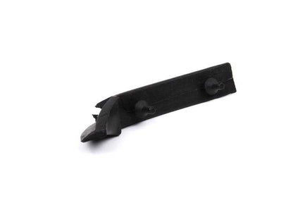 Cubrimiento derecho paragolpes delantero OEM 51717892268 para BMW E39. Original BMW.