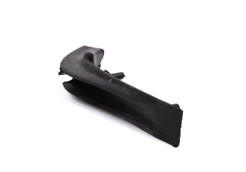 Cubrimiento derecho paragolpes delantero OEM 51717892268 para BMW E39. Original BMW.