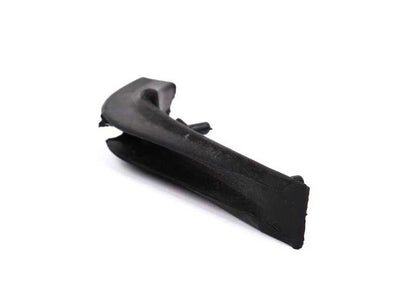 Cubrimiento derecho paragolpes delantero OEM 51717892268 para BMW E39. Original BMW.