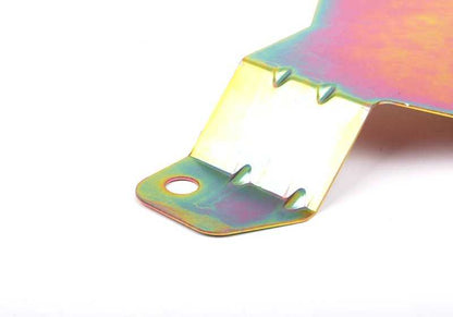 Cubierta metálica OEM 24101422153 para BMW E39 (540i) y E38 (740i, 740d). Compatible con transmisión automática. Original BMW.