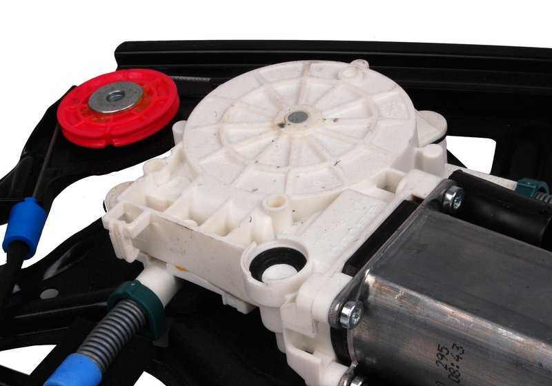 Elevalunas eléctrico delantero derecho OEM 51338125202 para BMW Serie 7 {E38 725tds, 728i} (todos los modelos y variantes entre 1995-2001). Recambio original BMW.