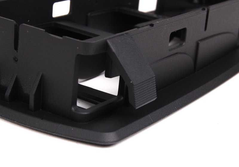 Driver anteriore abbellimento per BMW X3 E83, E83N (OEM 51413415806). BMW originale