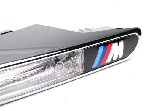 Rechte Chrom -Embinedor OEM 51138051602 für BMW 1 E82 -Serie. Original Außen dekoratives Stück BMW.