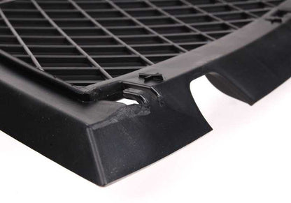 Rejilla central parachoques OEM 51117065469 para BMW E46 {316Ci, 318Ci} (modelos con motor N40/N42, cambio manual y automático). Original BMW.
