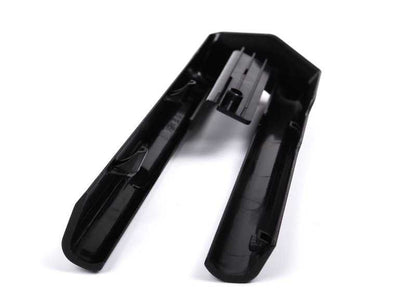 Embellecedor lateral trasero izquierdo OEM 52107007705 para BMW E60, E60N, E61, E61N, E65, E66. Color negro. Original BMW.