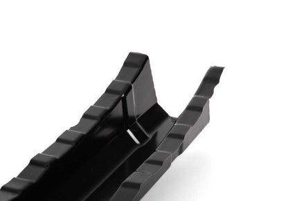 OEM 41118237611 Support structurel gauche pour BMW E46. Pièce BMW originale. Idéal pour réparer le châssis ou la structure avant gauche du véhicule.