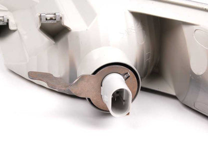 Intermitente delantero derecho blanco OEM 63137165808 para BMW E63, E64. Original BMW.