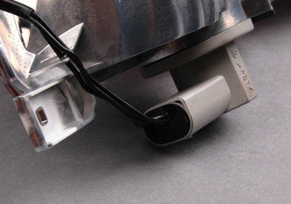 Piloto trasero izquierdo OEM 63217841121 para BMW E63 y E64. Original BMW.