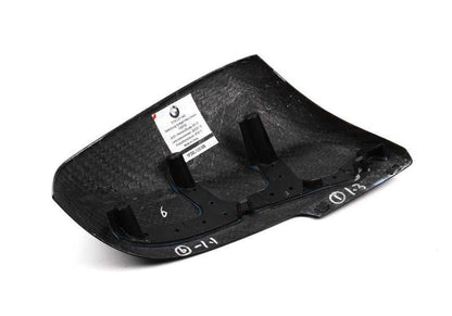 Tapa de retrovisor exterior M Performance carbono izquierdo OEM 51162211905 para BMW Serie 1 F20, F21; Serie 2 F22, F23; Serie 3 F30, F31; Serie 4 F32, F33; X1 E84... y más. Original BMW.