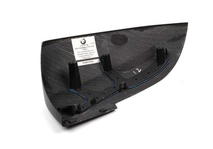Tapa del retrovisor exterior derecho carbono M Performance OEM 51162211904 para BMW F20, F21, F22, F87, F30, F31, F34, F32, F33, F36, X1 E84… y más. Original BMW.