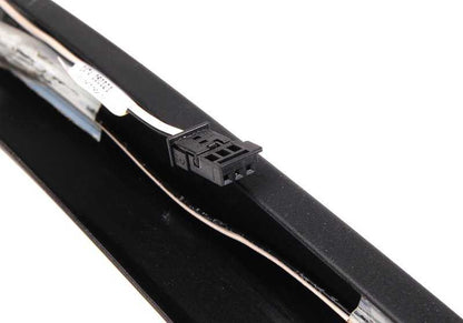 Cubierta marco de ventana derecha OEM 51348212524 para BMW E46. Original BMW.
