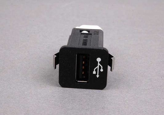 Connecteur USB OEM 84109237656 pour BMW E81, E82, E87, E88, E90, E91, E92, E93, E60, E61, F07, F10, F11, E63, E64, F06, F12, F13, F01, F02, F04, E84, E84, E84, E84, E84, E84, E84, E84, E84, E84, E84, E84, F25, F26, E70, E71, E72, E89. BMW d'origine