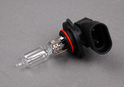 HB3 12V 60W OEM 63217160785 for BMW E36 {316g, 316i, 318TDS}. Compatible with front headlights. Original BMW.