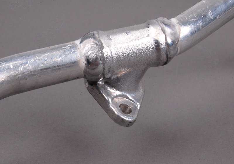 Tubo de aire secundario OEM 11721406708 para BMW E39, E52. Original BMW.