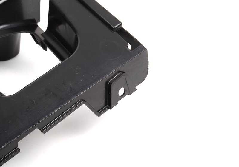 Soporte lateral derecho para parachoques OEM 51127202668 para BMW E90, E91. Original BMW.