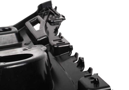 Guía lateral izquierda del parachoques OEM 51127202667 para BMW E90, E90N. Pieza original BMW.