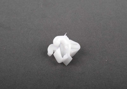 Clip for BMW E30, E36, E91, E91N, E34, E39, E32, E70 (OEM 51228202809). Genuine BMW