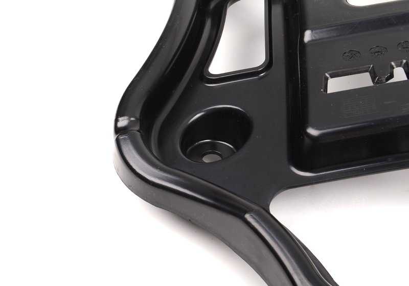 Soporte lateral derecho para parachoques OEM 51127202668 para BMW E90, E91. Original BMW.