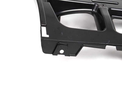 Guía lateral izquierda del parachoques OEM 51127202667 para BMW E90, E90N. Pieza original BMW.