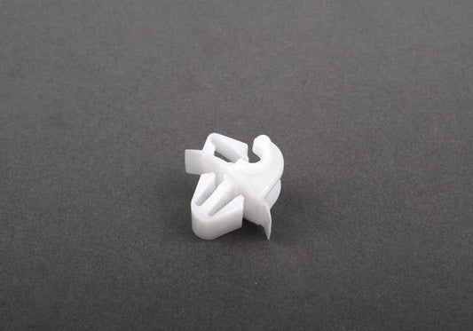 Clip for BMW E30, E36, E91, E91N, E34, E39, E32, E70 (OEM 51228202809). Genuine BMW