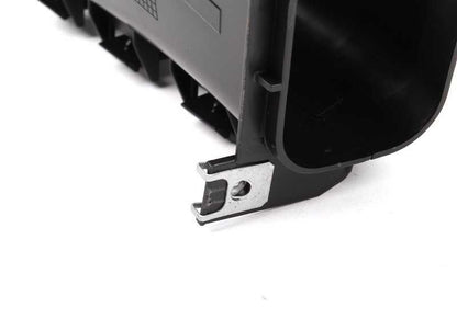 Guía de aire de freno delantero izquierdo OEM 51747138413 para BMW Serie 3 E90 LCI, E91 LCI 325i, 330i… y más. Original BMW.