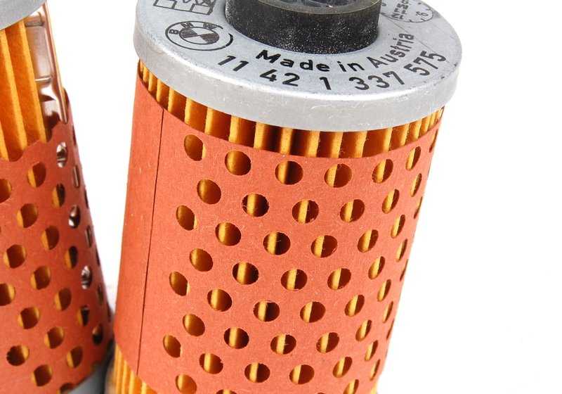 Enfriador de filtro de aceite OEM 11421337575 para BMW E30, E34, E36, E39, E46, E31, E32, E38, E53, Z3, Z8. Pieza original BMW para sistemas de aceite.