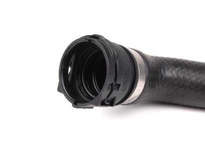 Tubo di raffreddamento OEM 11537508688 per BMW X5 E53 3.0i (M54) con cambiamento manuale e automatico. Compatibile con i modelli realizzati tra il 2000 e il 2006. BMW originale.