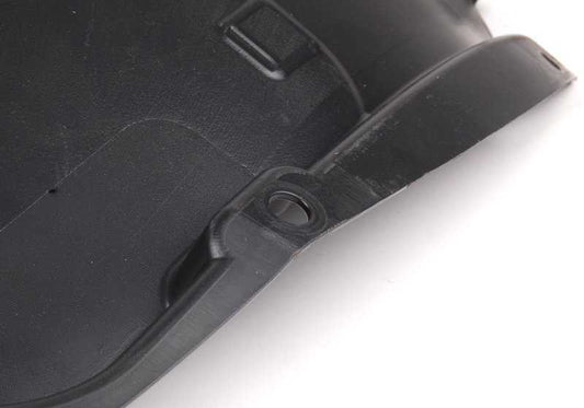 Cubierta paso de rueda inferior izquierda OEM 51118045961 para BMW E82 118d, 120d, 120i. Compatible con versiones manuales y automáticas. Original BMW.