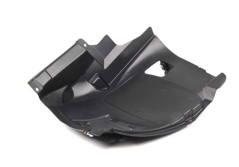 Cubierta paso de rueda inferior izquierda OEM 51118045961 para BMW E82 118d, 120d, 120i. Compatible con versiones manuales y automáticas. Original BMW.