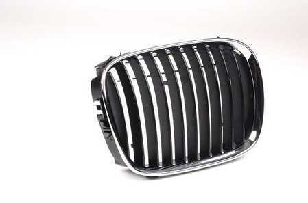 Rejilla de adorno derecho OEM 51138159316 para BMW Serie 5 E39. Original BMW.