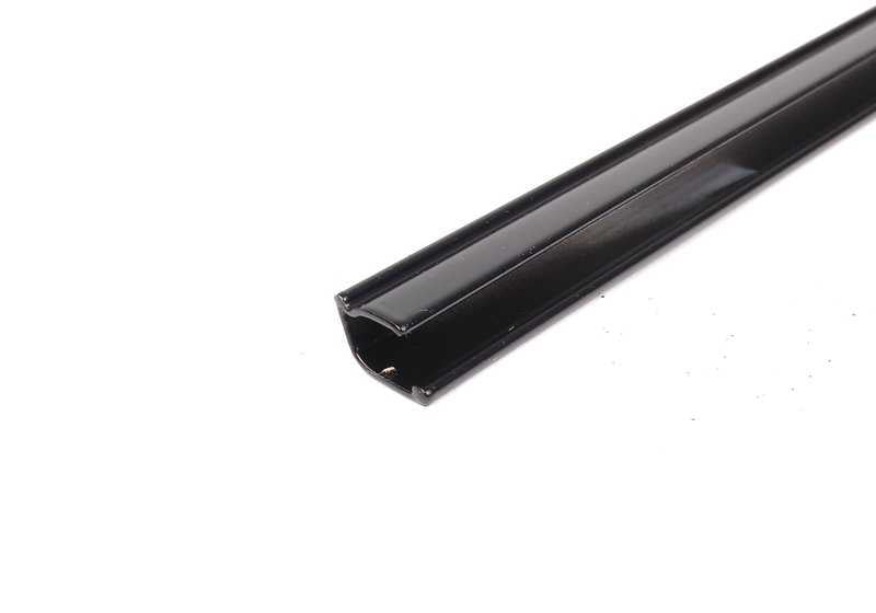 Moldura exterior delantera derecha OEM 51218159258 para BMW E39. Original BMW.