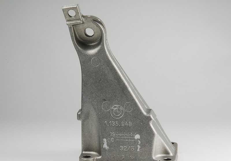 Soporte derecho para BMW Serie 5 E34 (OEM 11811135948). Original BMW