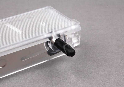 Luz interior para guantera OEM 63316962045 para BMW E81, E82, E87, E88, E46, E90, E91, E92, E93, E84, E83, F25, F26, E53, E89 y MINI R50, R52, R53, R55, R56, R57, R58, R59, R60, R61. Original BMW y MINI.