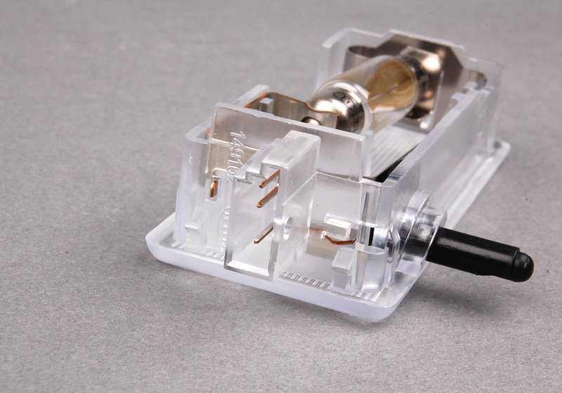 Luz interior para guantera OEM 63316962045 para BMW E81, E82, E87, E88, E46, E90, E91, E92, E93, E84, E83, F25, F26, E53, E89 y MINI R50, R52, R53, R55, R56, R57, R58, R59, R60, R61. Original BMW y MINI.