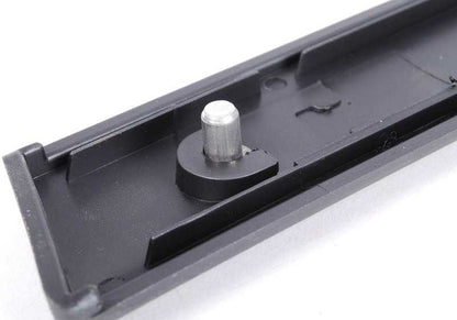 Moldura embellecedora puerta delantera izquierda OEM 51418213993 para BMW E46. Original BMW.