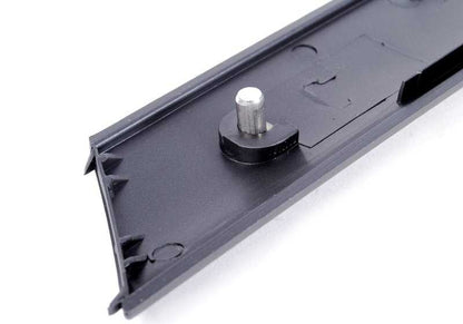 Moldura interior puerta trasera derecha grafito mate OEM 51428213996 para BMW E46 316i. Original BMW.