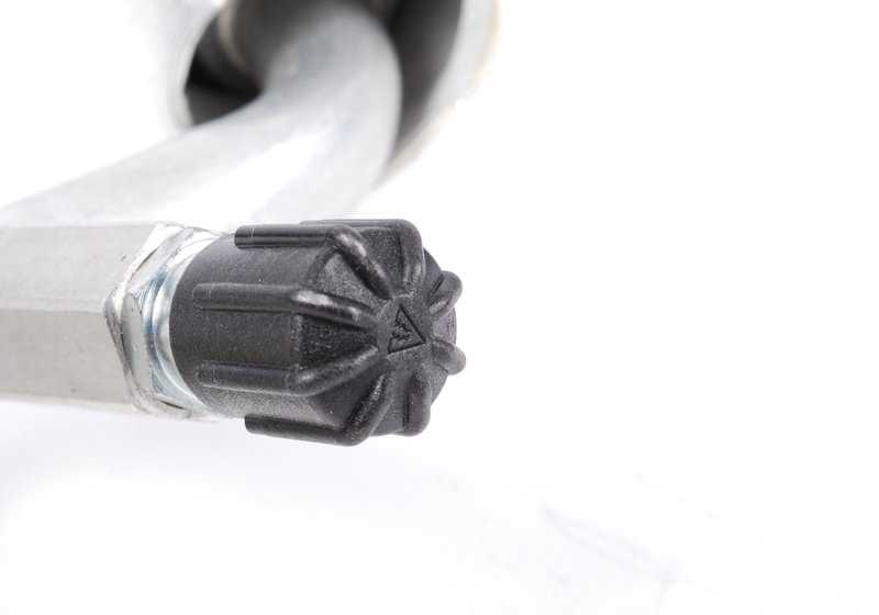 Tubería de aspiración evaporador-compresor OEM 64538390982 para BMW Serie 5 E34 (1989–1996) con motor M50. Original BMW.