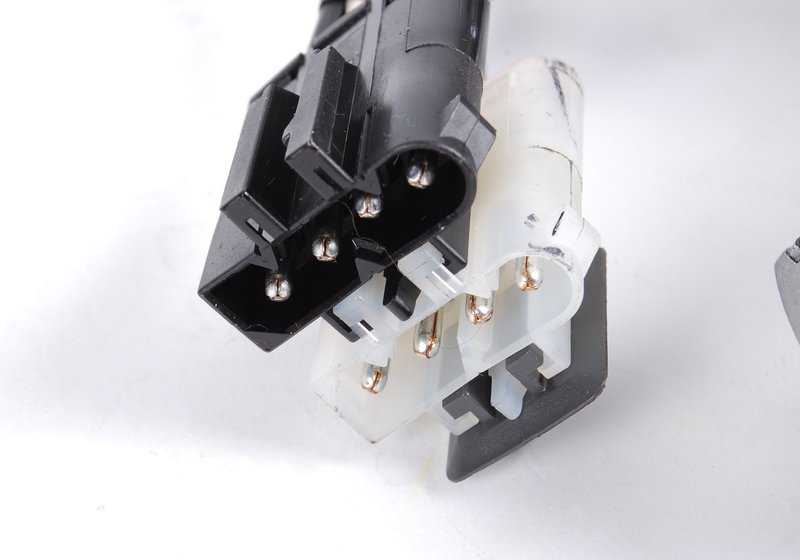 Motor eléctrico ajuste columna de dirección OEM 67646912120 para BMW E65, E66. Original BMW.