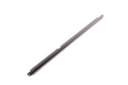 Cubierta exterior puerta trasera derecha OEM 51357220190 para BMW Serie 3 E90, E90 LCI. Original BMW.