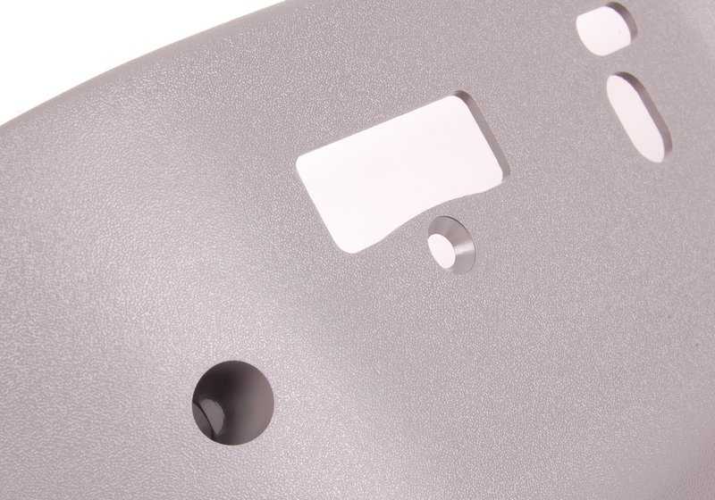 Embellecedor exterior izquierdo plateado OEM 52101950403 para BMW E34, E32. Pieza original BMW. Ideal para embellecer lateral del asiento delantero en modelos compatibles.